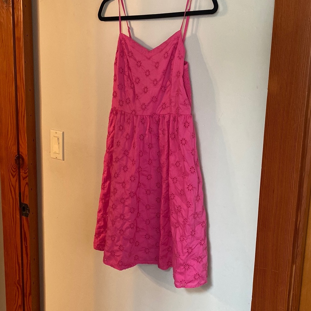 Pink Old Navy Dress, size small, pretty embroidered flower design.